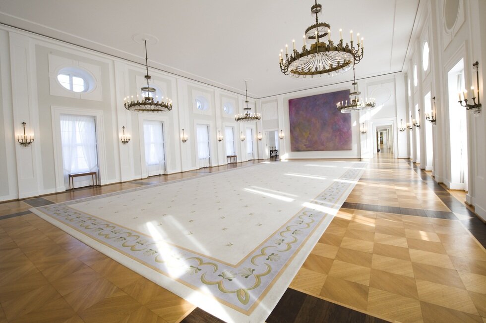 schloss-bellevue-great-hall.jpg