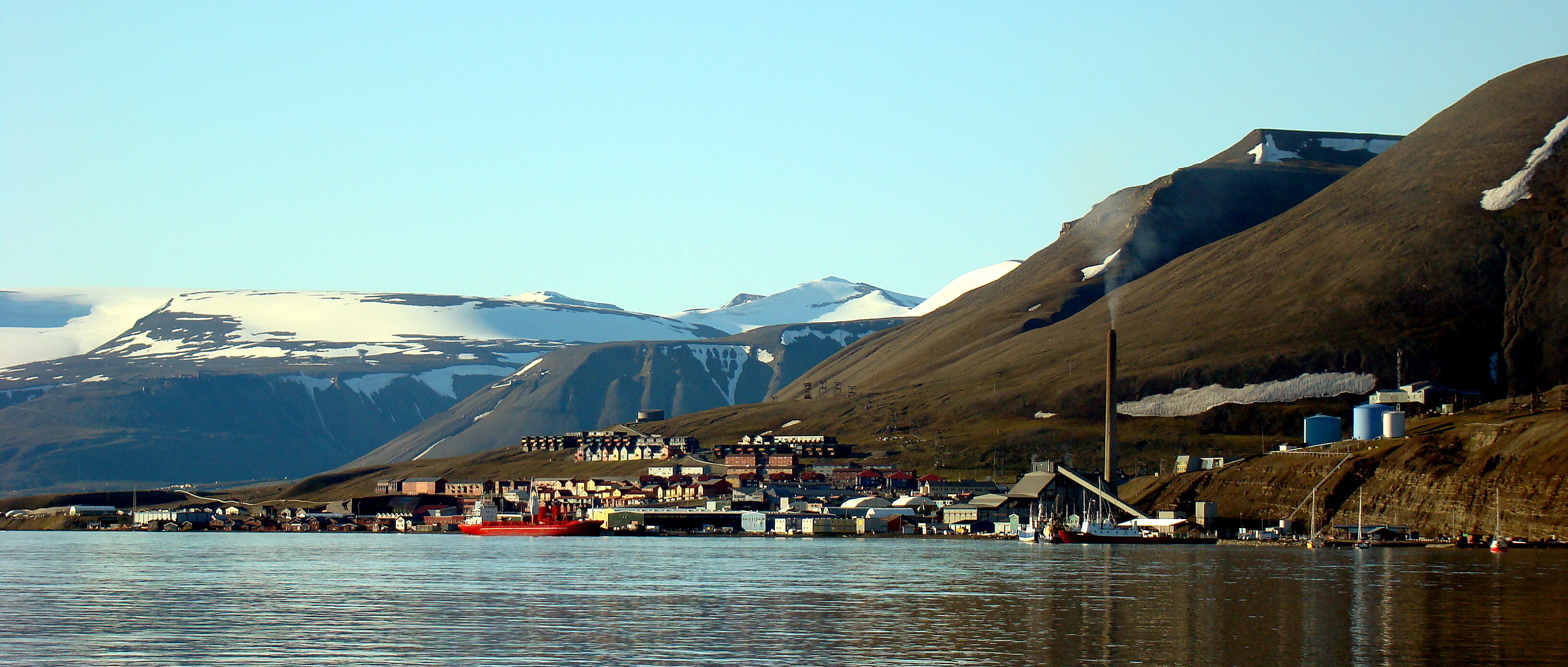 08_Longyearbyen_prn.jpg.bbc82503e7bd8c55f67487eff554dabc.jpg