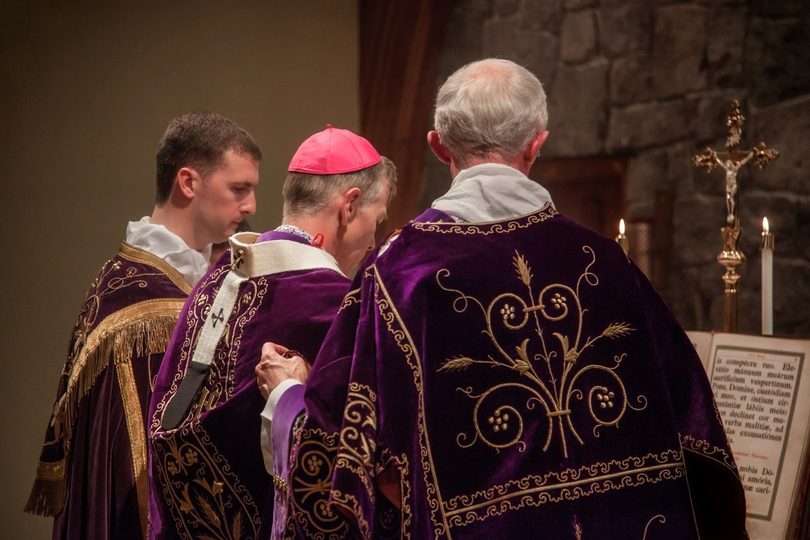 1942208216_2014PontificalMass-27-3106452873-O.jpg.193ba03ec3e1099dbd9358eb4a55ffd3.jpg